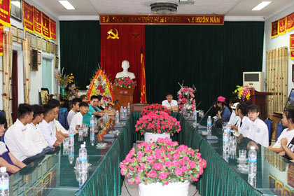 Các trường THCS nội trú Chợ Mới (Bắc Cạn); THCS Cổ Lũng; THCS Sơn Cẩm (Phú Lương-Thái Nguyên) thăm trường CĐ Kinh tế-Tài chính Thái Nguyên và nghe tư vấn hướng nghiệp.